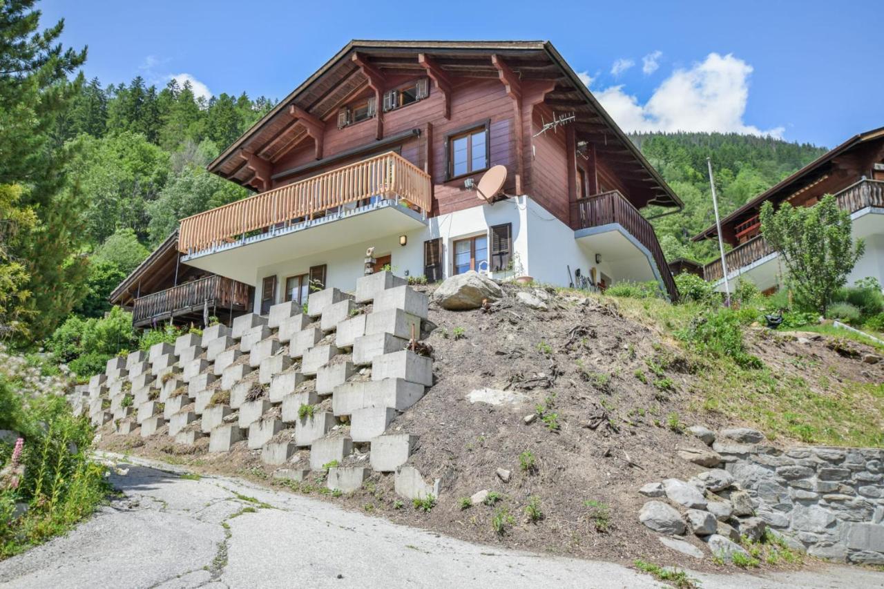 Reste Fidele Duplex Fiesch Exterior photo